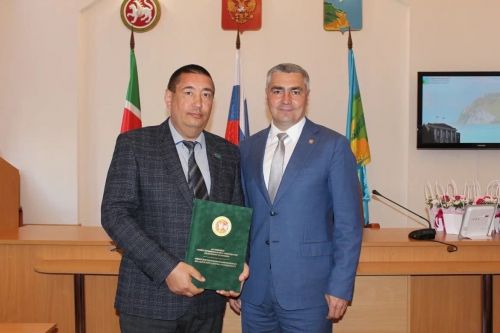 В Камском Устье чествуют сотрудников органов местного самоуправления