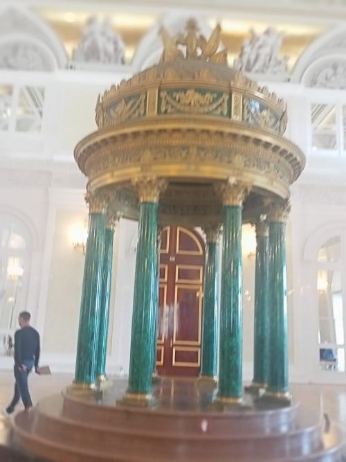 Санкт-Петербург: Невский проспект и главный музей страны