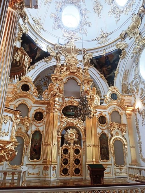 Санкт-Петербург: Невский проспект и главный музей страны