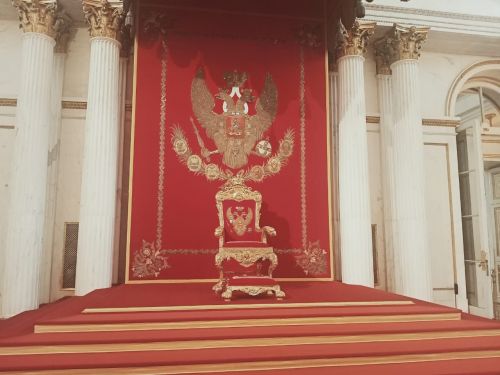 Санкт-Петербург: Невский проспект и главный музей страны