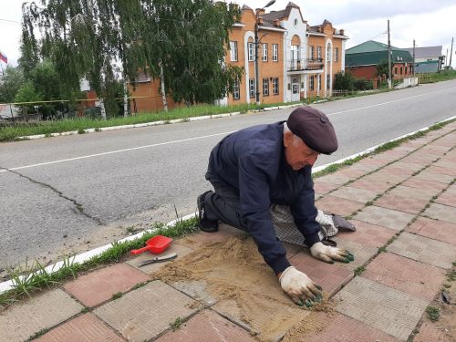 Человек с активной жизненной позицией творит добро
