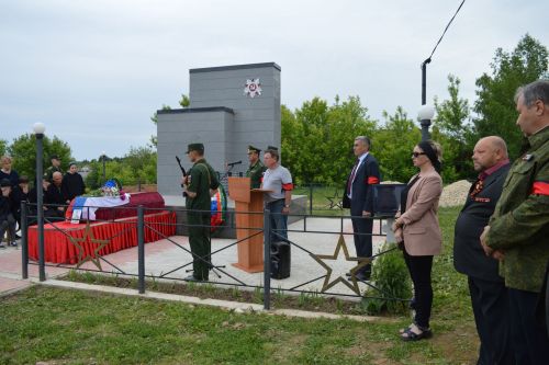 В Русских Буртасах простились с участником СВО