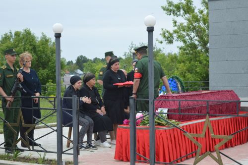 В Русских Буртасах простились с участником СВО