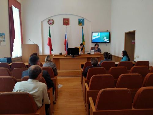 В Камском Устье работают с семьями, находящимися в социально опасном положении