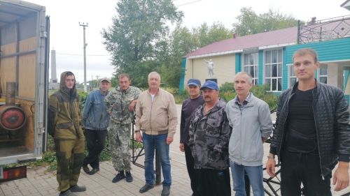 В каждую часть ушла своя посылка от земляков