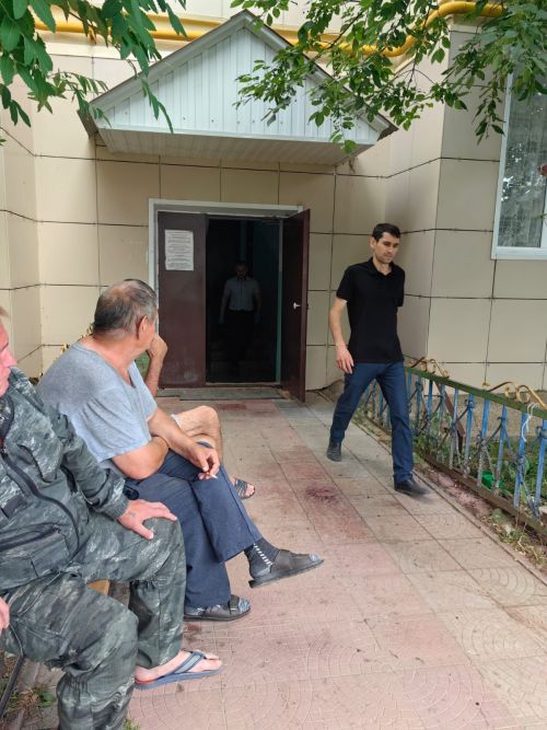 Полиция обнаружила в квартире два трупа