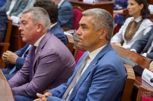 Минтимер Шаймиев вручил благодарственное письмо главе Камско-Устьинского района