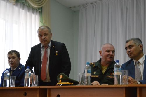 Кадеты встретились с Героями России