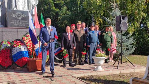 Герои России открыли мемориальные доски