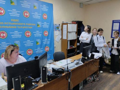 Сотрудники МЧС провели день открытых дверей