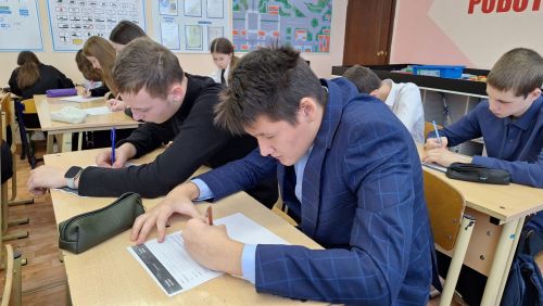 В Камском Устье прошла Всемирная образовательная акция «Татарский диктант - 2024»