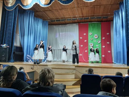В Затоне прошел праздничный концерт