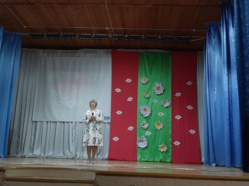 В Затоне прошел праздничный концерт