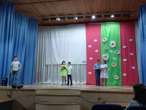 В Затоне прошел праздничный концерт