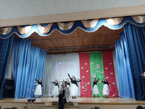 В Затоне прошел праздничный концерт