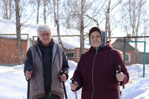 С песней по дороге до села