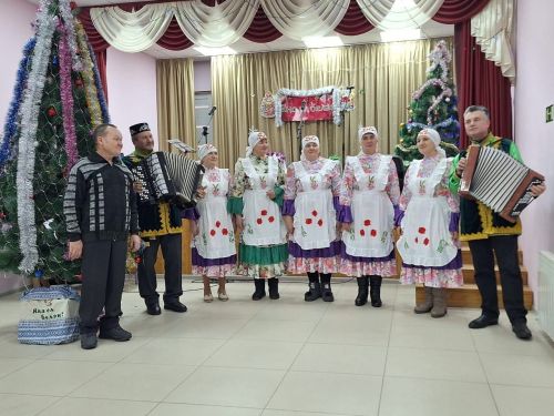 Республиканская комиссия оценила елки, которые принимают участие в конкурсе