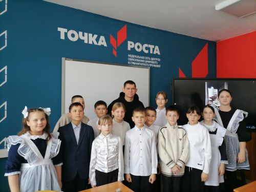 Сыновья ушли на фронт, мама - стала волонтером