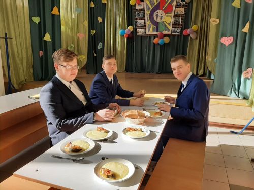 Питание школьников контролируют родители