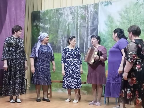 В Больших Салтыках зрители аплодировали стоя