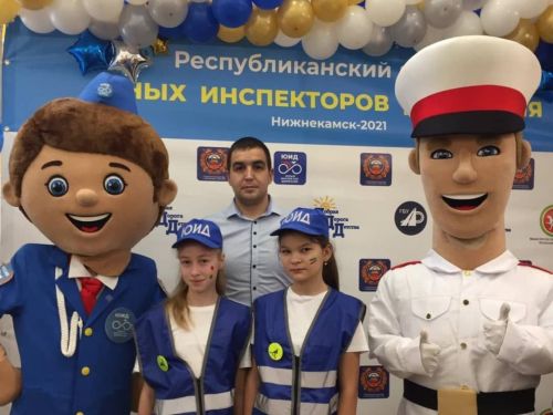 ЮИДовцы празднуют день рождения