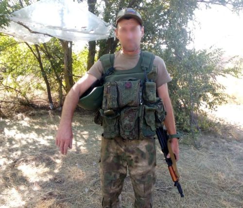 Контрактник из Камско-Устьинского района поздравил сына-выпускника