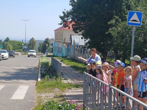 Детям напомнили о правилах безопасности на дороге