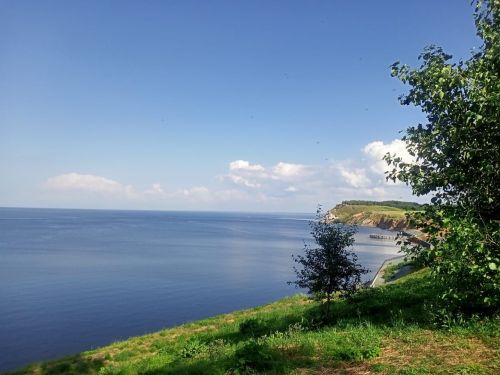 И вновь над Волгой звучала песня