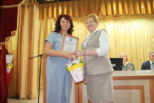В Камском Устье наградили лучших работников образования