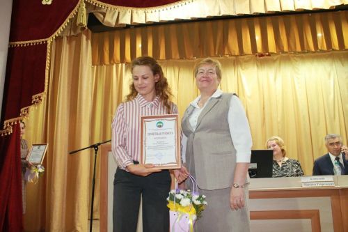 В Камском Устье наградили лучших работников образования