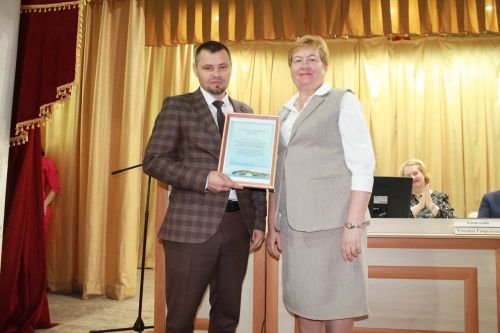 В Камском Устье наградили лучших работников образования