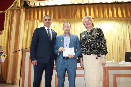 В Камском Устье наградили лучших работников образования