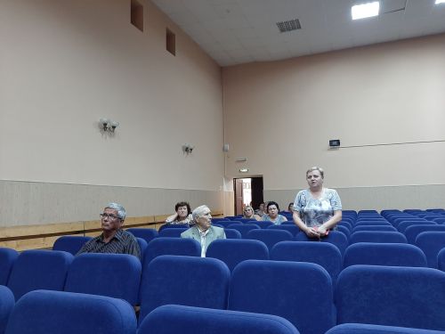 Сход в Затоне собрал неравнодушных жителей