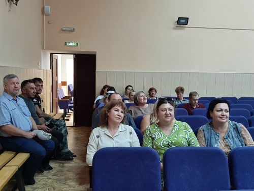 Сход в Затоне собрал неравнодушных жителей