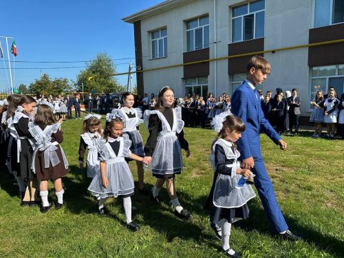 В Камско-Устьинской татарской школе прозвенел первый звонок