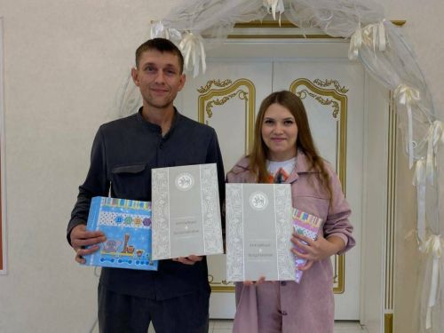 В Татарстане семья во второй раз стала родителями двойняшек
