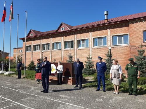 Кадеты торжественно встретили День знаний