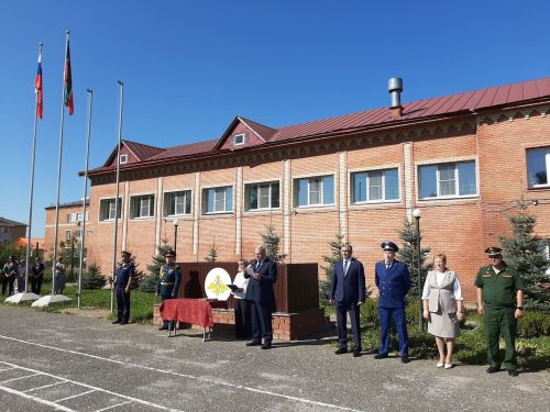 Кадеты торжественно встретили День знаний