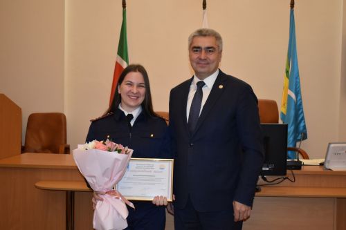 Отмечены заслуги сотрудницы следственного комитета Камского Устья