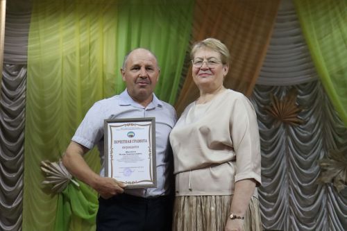 В Камском Устье прошел праздничный концерт, посвященный Дню учителя