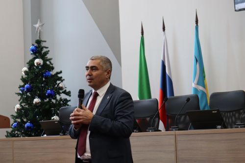 Новоселье справила Камскоустьинская администрация