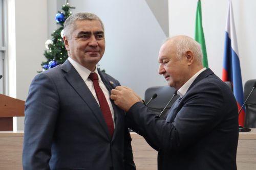 Новоселье справила Камскоустьинская администрация
