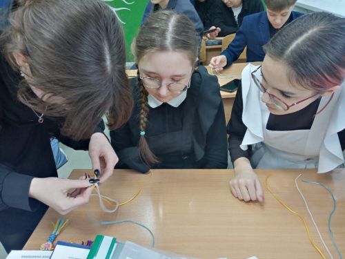 Своими руками создают уникальные изделия