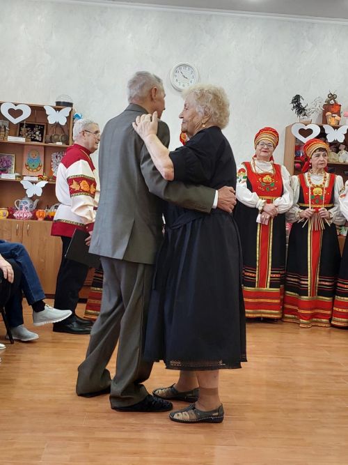 В хоре поют творчески одаренные и неравнодушные люди