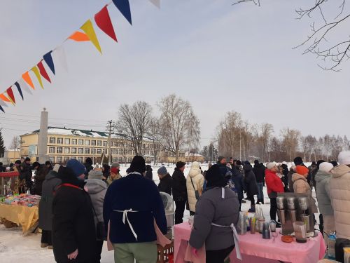 Весело отметили Масленицу в Затоне