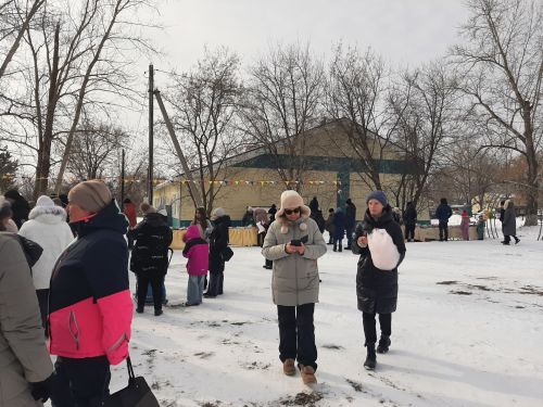 Весело отметили Масленицу в Затоне