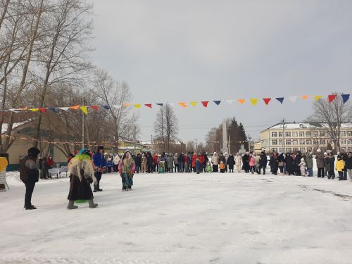 Весело отметили Масленицу в Затоне