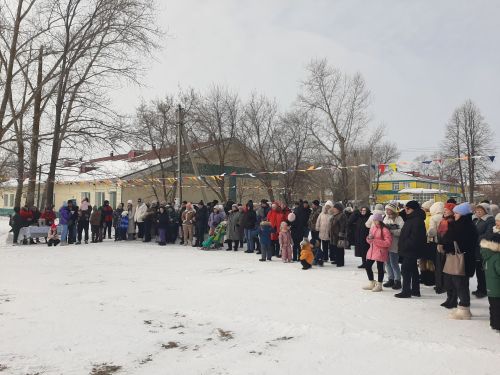 Весело отметили Масленицу в Затоне
