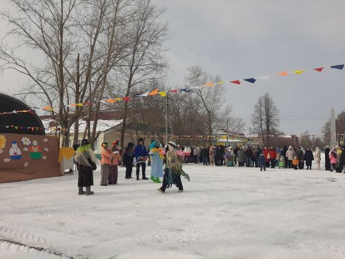 Весело отметили Масленицу в Затоне