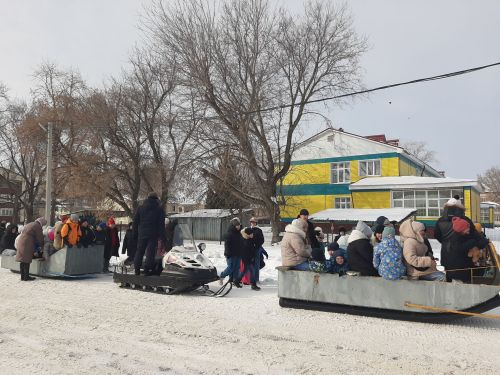 Весело отметили Масленицу в Затоне
